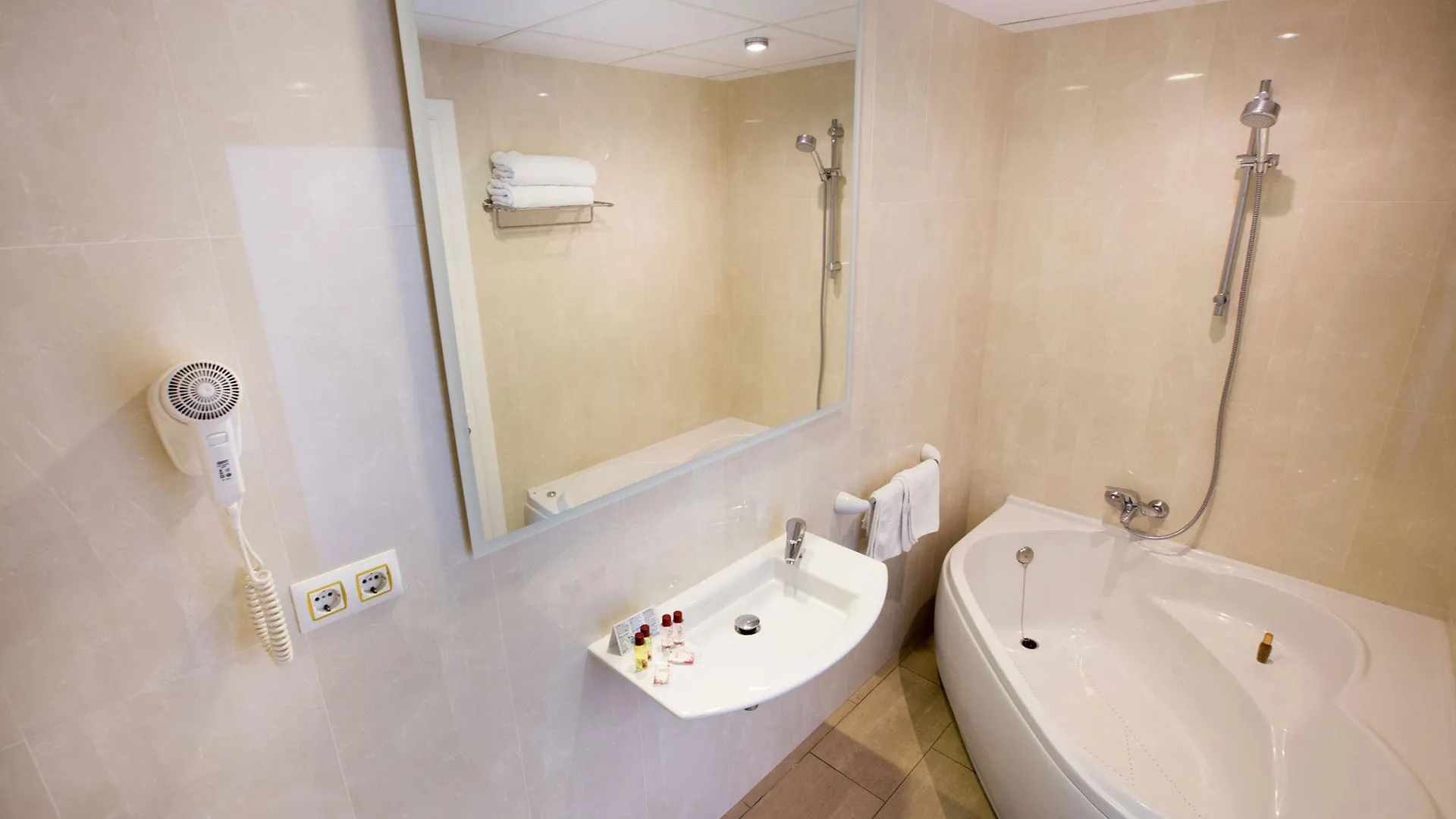 Cleopatra Spa Hotel Lloret de Mar